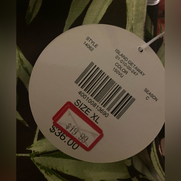 Valerie Steven’s - Women’s XL “Floral” Sleeveless Top - Picture 4 of 5